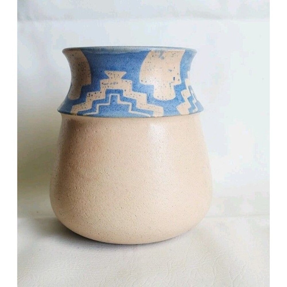 Art Pottery Southwestern Tuscon Arizona 1992 Signed By Linda Haworth 8” X 6.5”